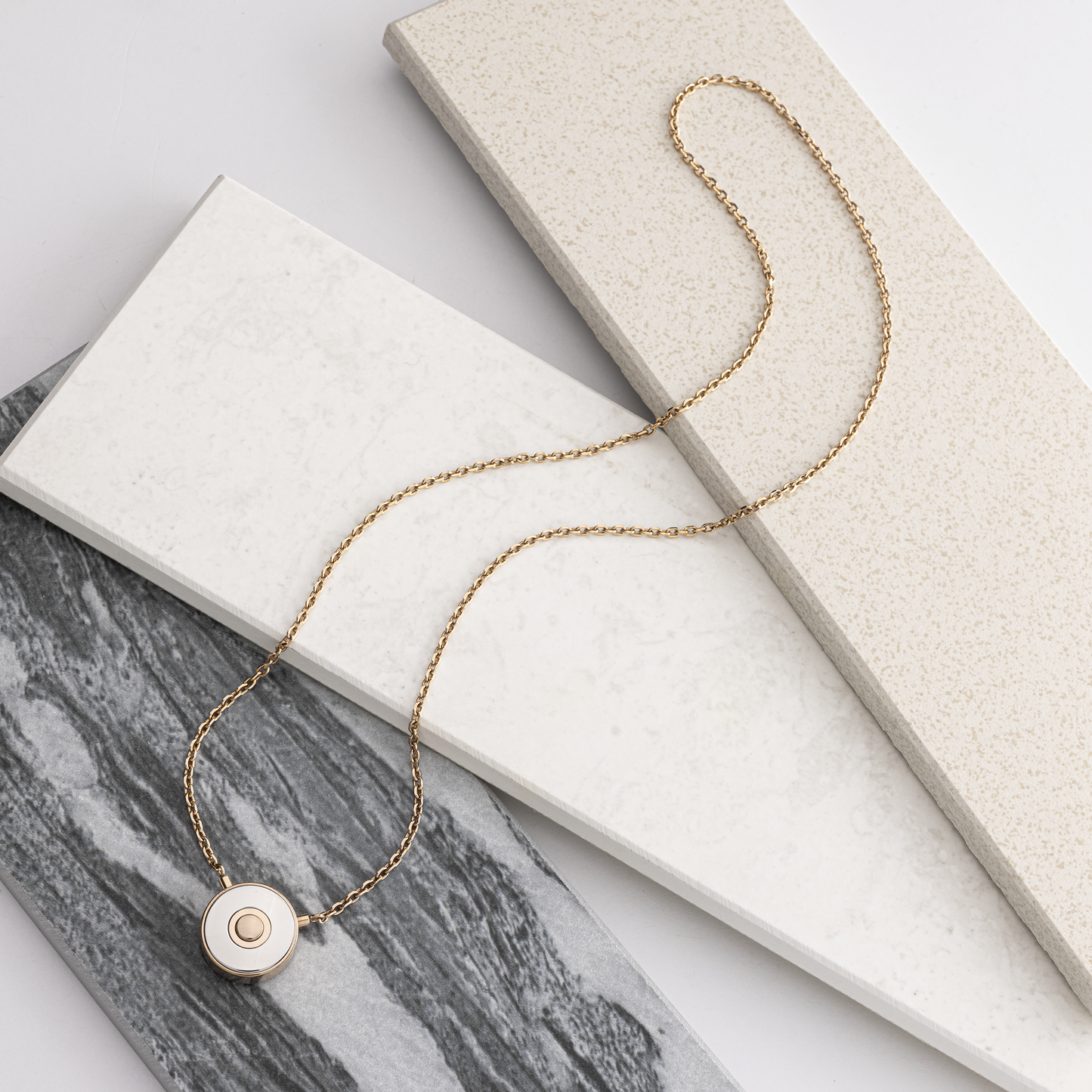 The secret pendant Icon rose gold PVD