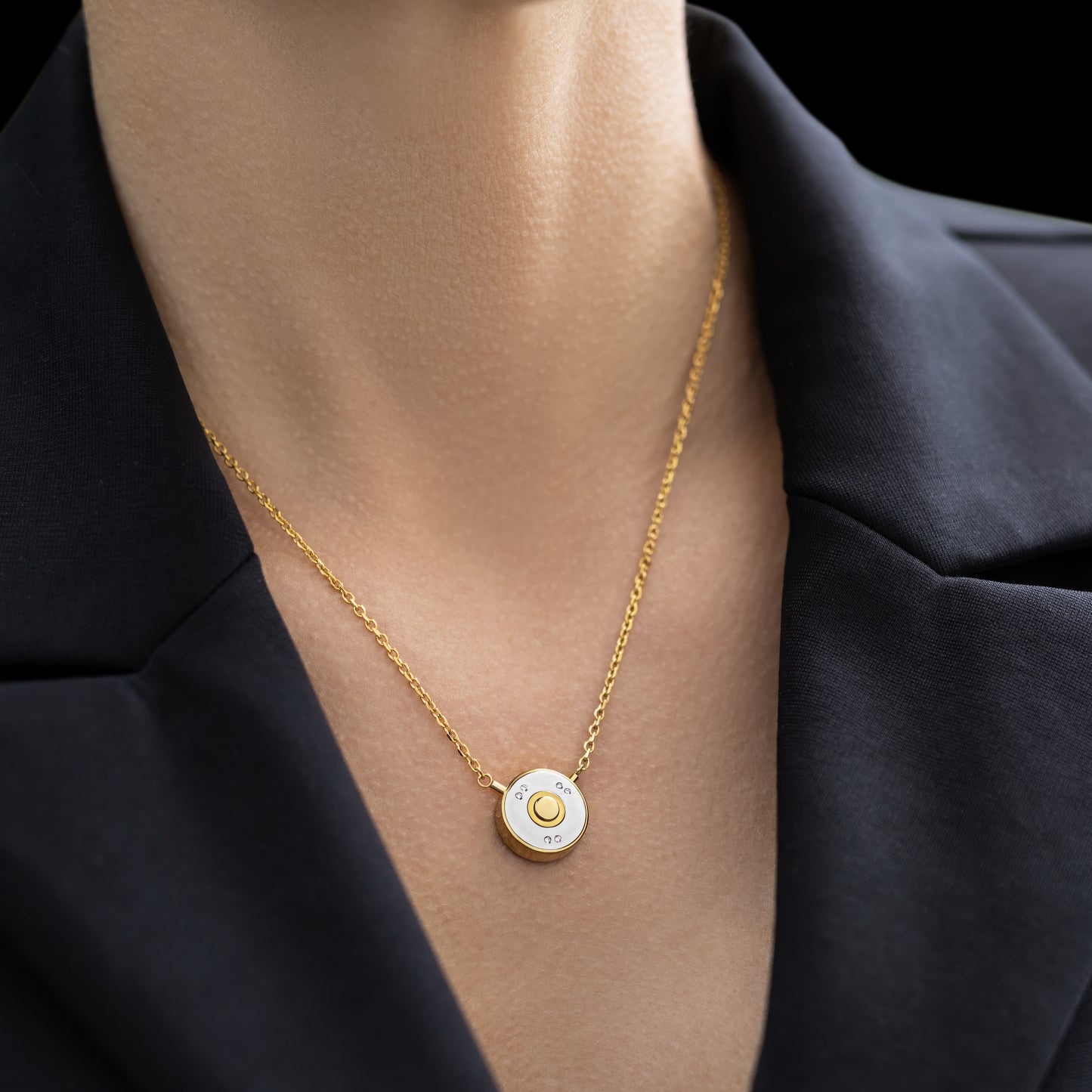 Der geheime Anhänger Diamanten Gold 6.0.