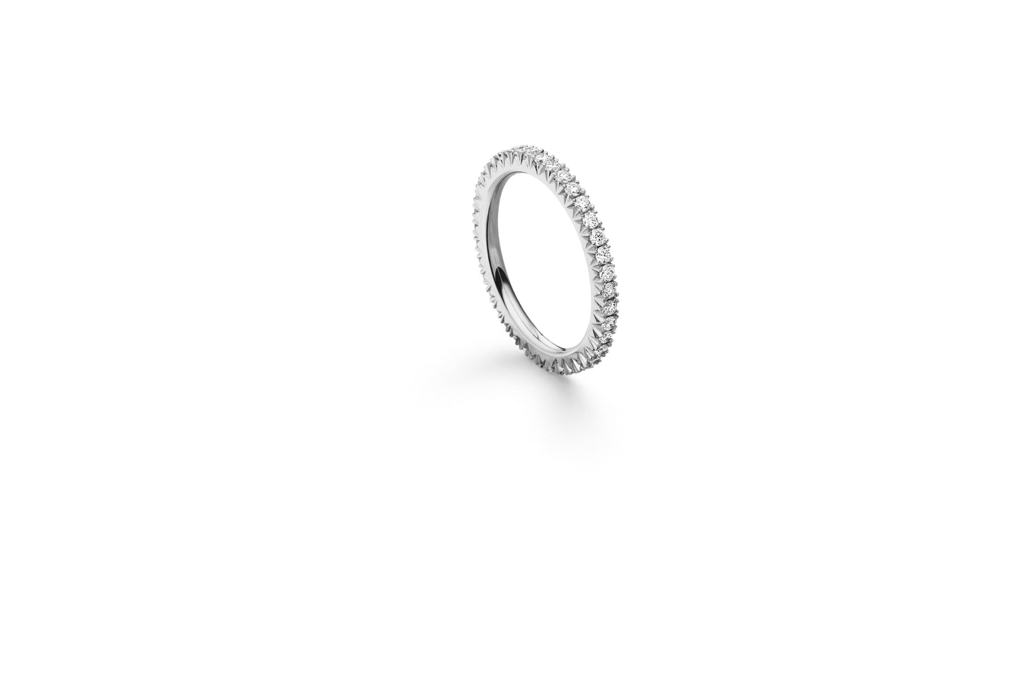Goldring mit Diamanten in Fischschwanzfassung 