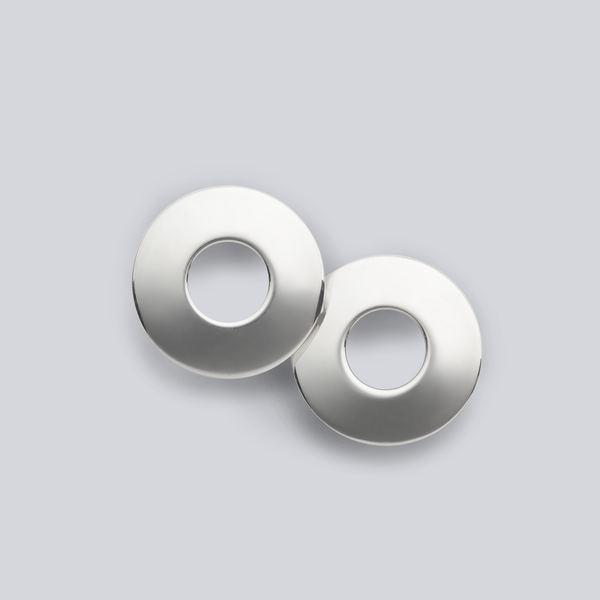 The secret circle white gold earrings